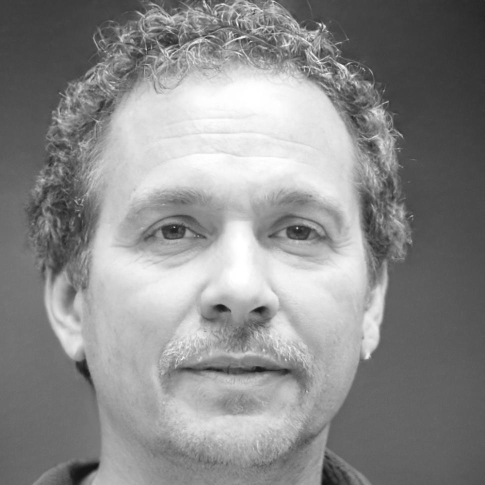 Carlos Mendoza, Director de Análisis Financiero